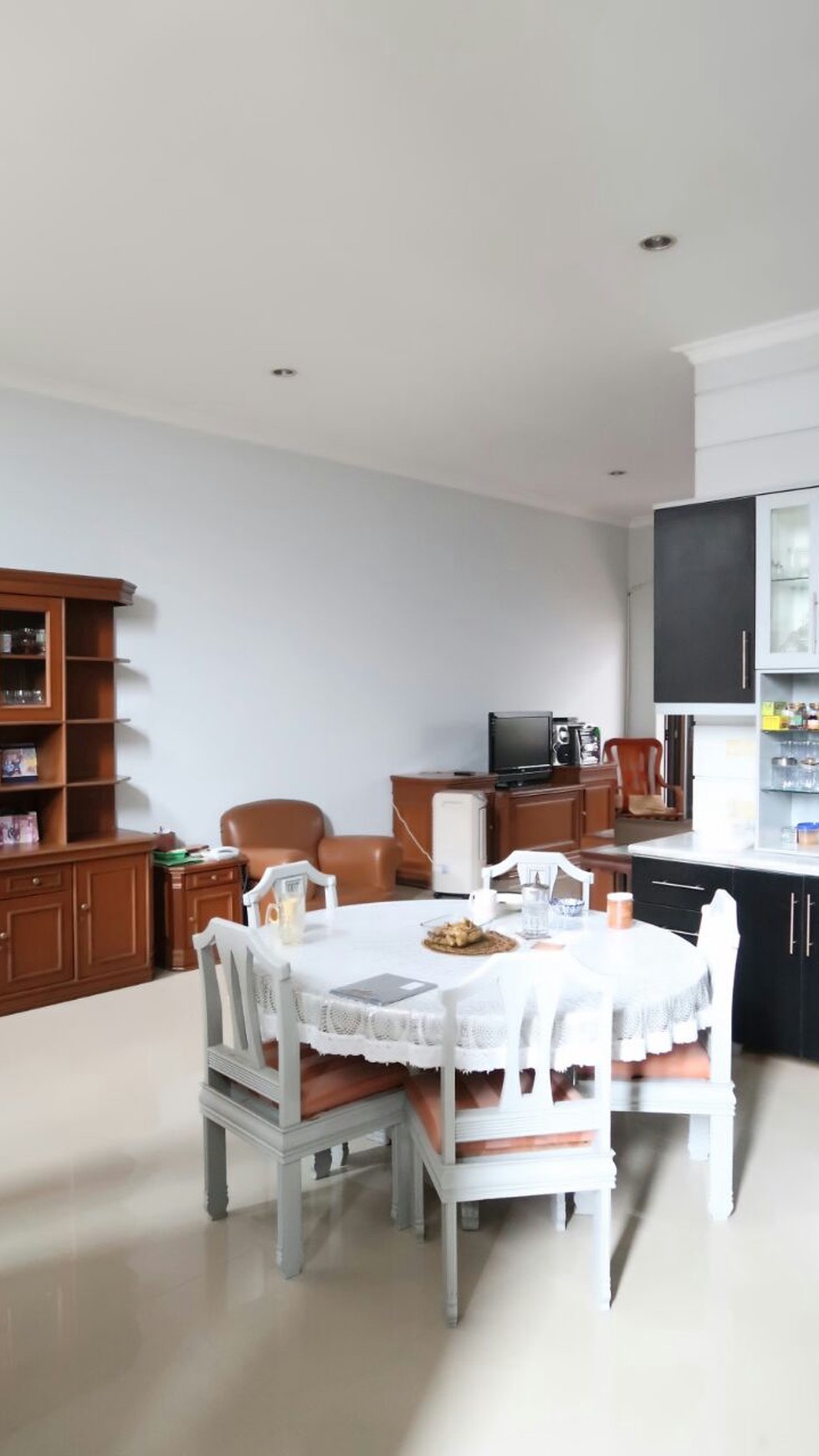 Rumah Bagus dan Nyaman di Perumahan Mega Cinere