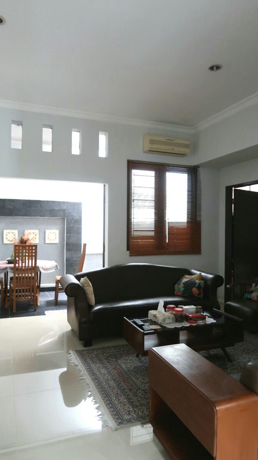 Rumah Bagus dan Nyaman di Perumahan Mega Cinere