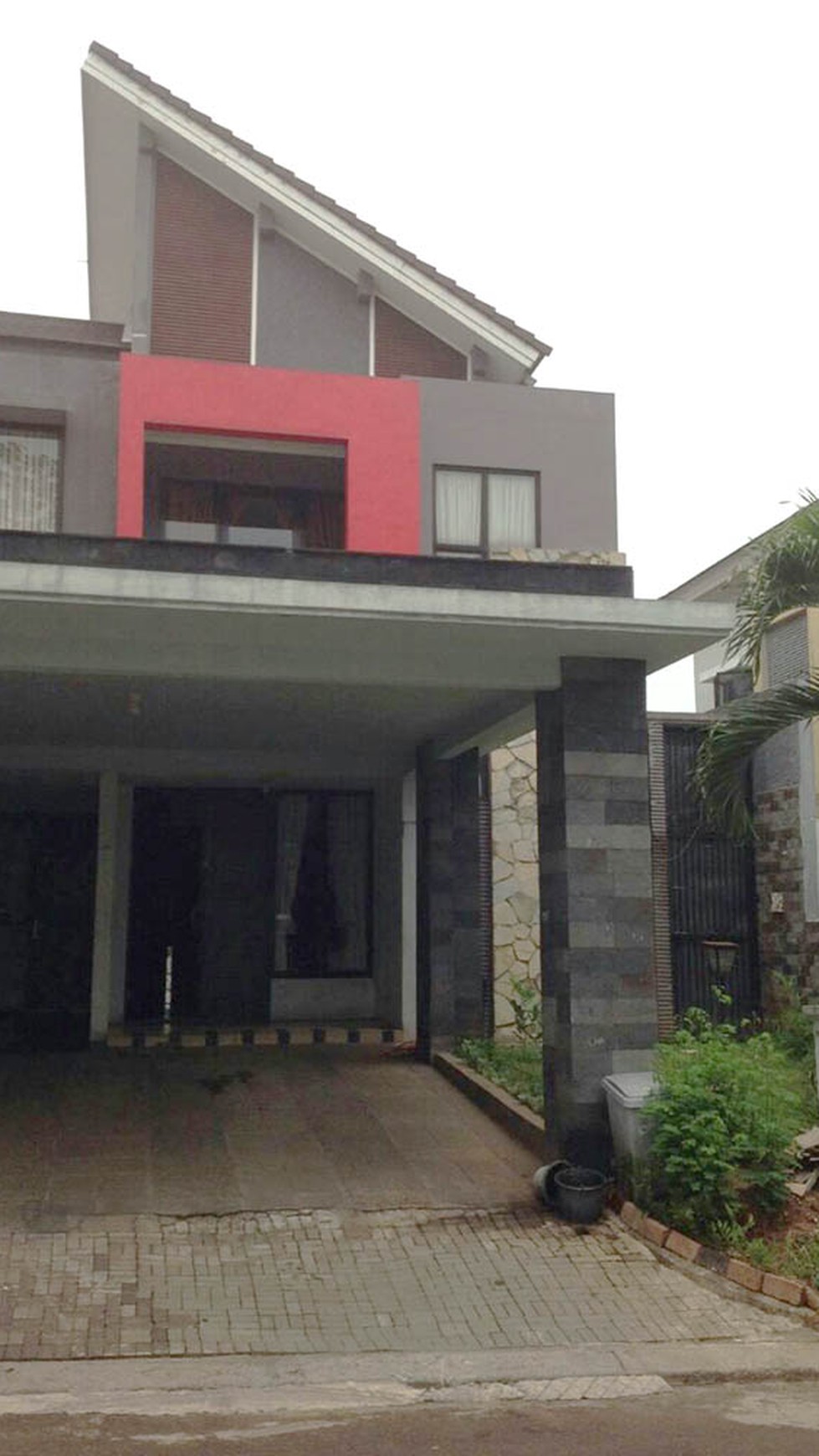 Rumah Zona Einstein-Legenda Wisata, Luas 10x22m2