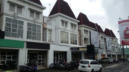 RUKO SAMPING HARTONO MALL, JL RING ROAD UTARA, DEPOK, SLEMAN