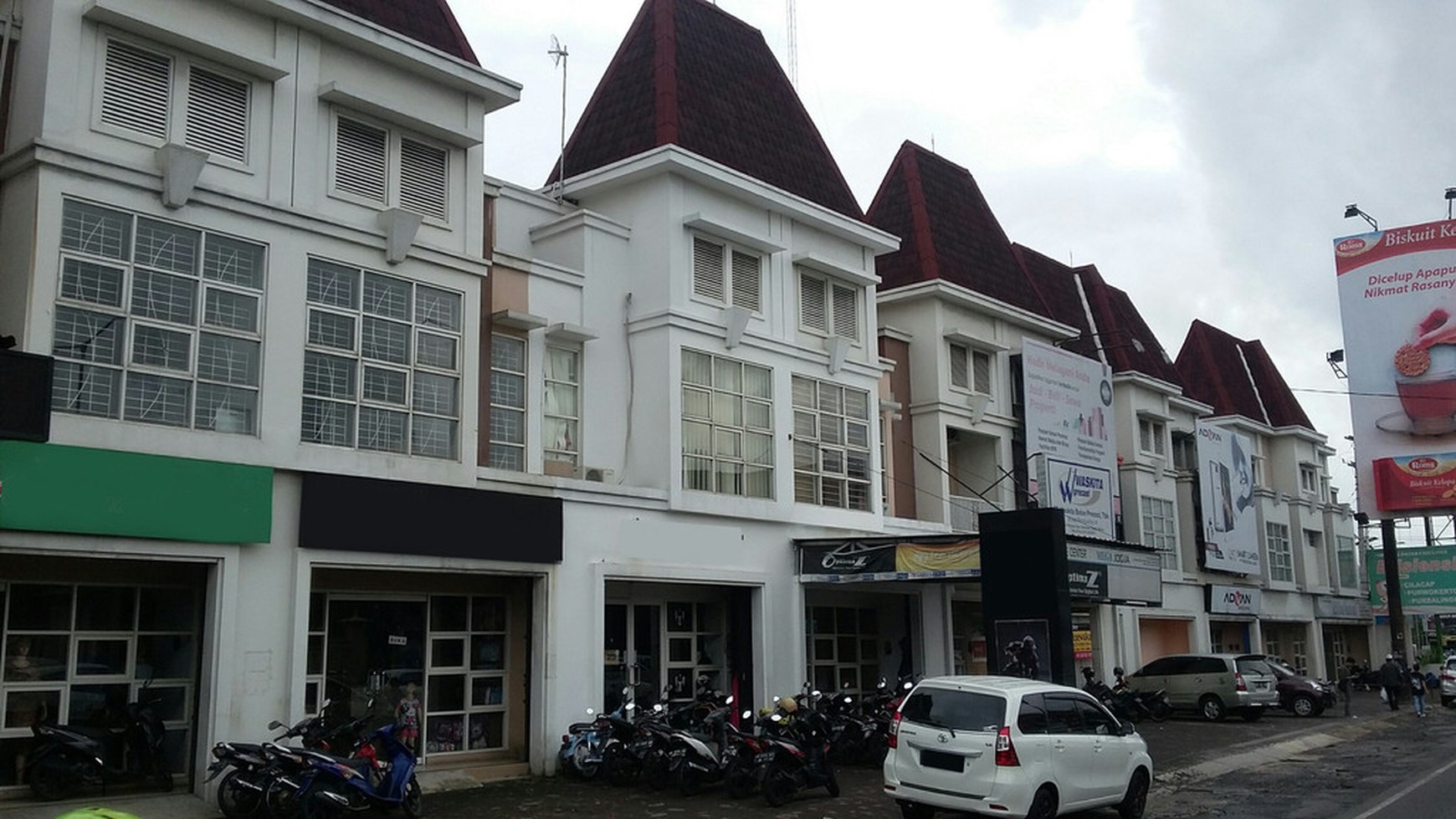 RUKO SAMPING HARTONO MALL, JL RING ROAD UTARA, DEPOK, SLEMAN