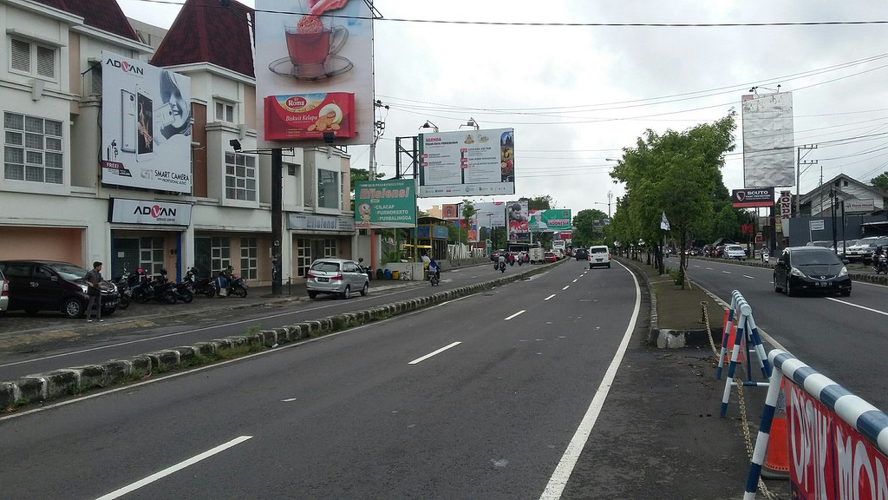 RUKO SAMPING HARTONO MALL, JL RING ROAD UTARA, DEPOK, SLEMAN