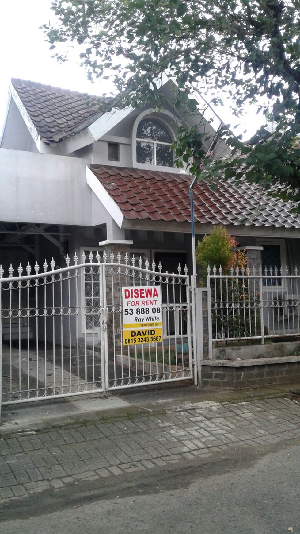 Rumah siap huni Anggrek Loka