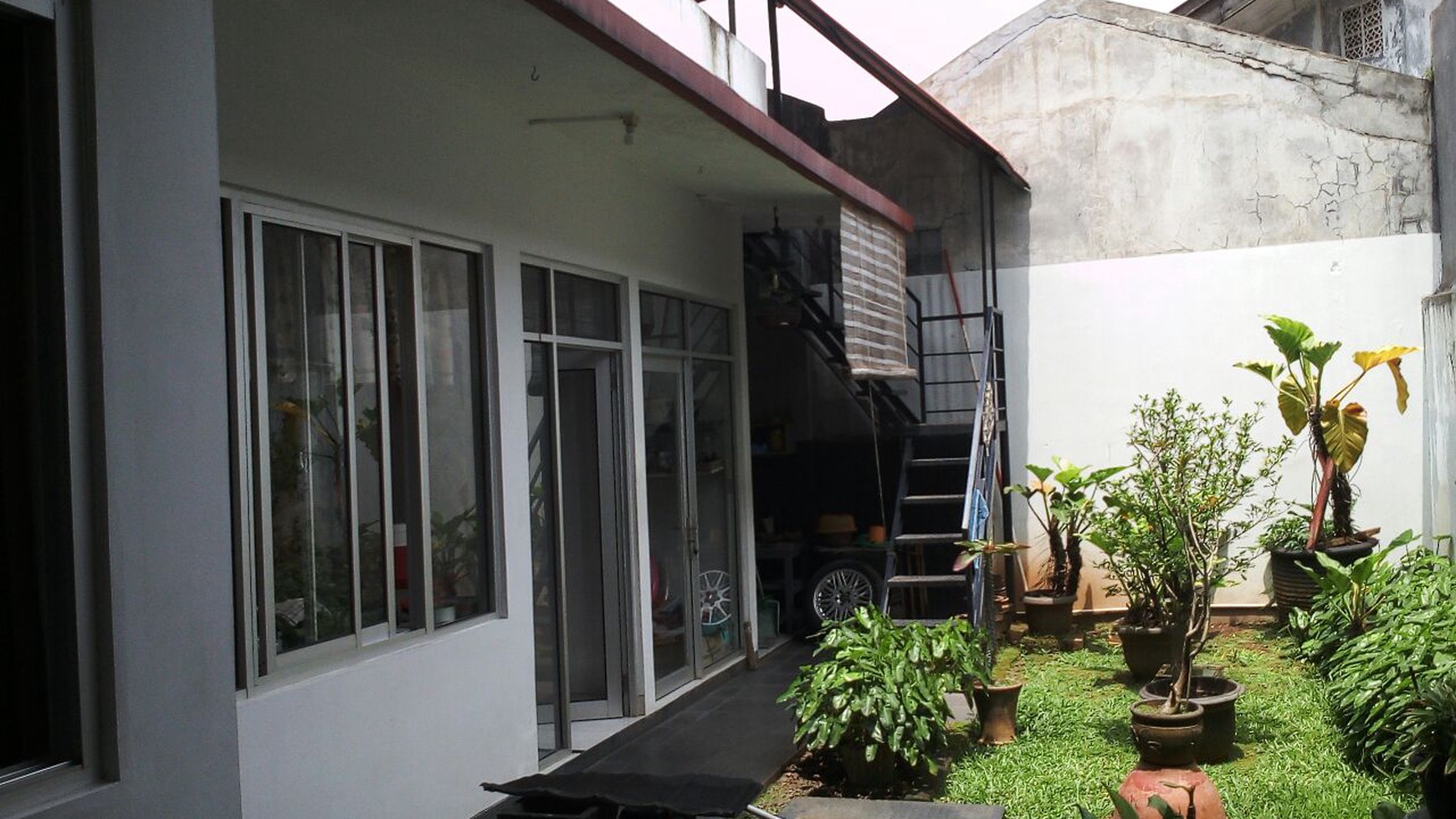 Rumah Aman Nyaman Modern Minimalis di Bungur#IK