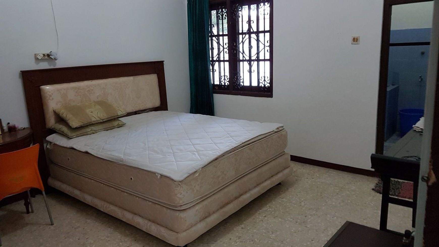RUMAH TINGGAL COCOK UNTUK KELUARGA BESAR DI MANTUP, BANGUNTAPAN.
