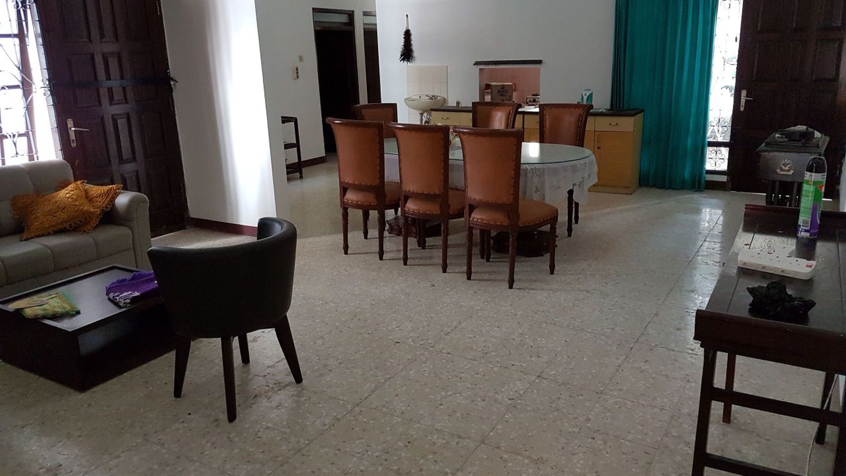 RUMAH TINGGAL COCOK UNTUK KELUARGA BESAR DI MANTUP, BANGUNTAPAN.