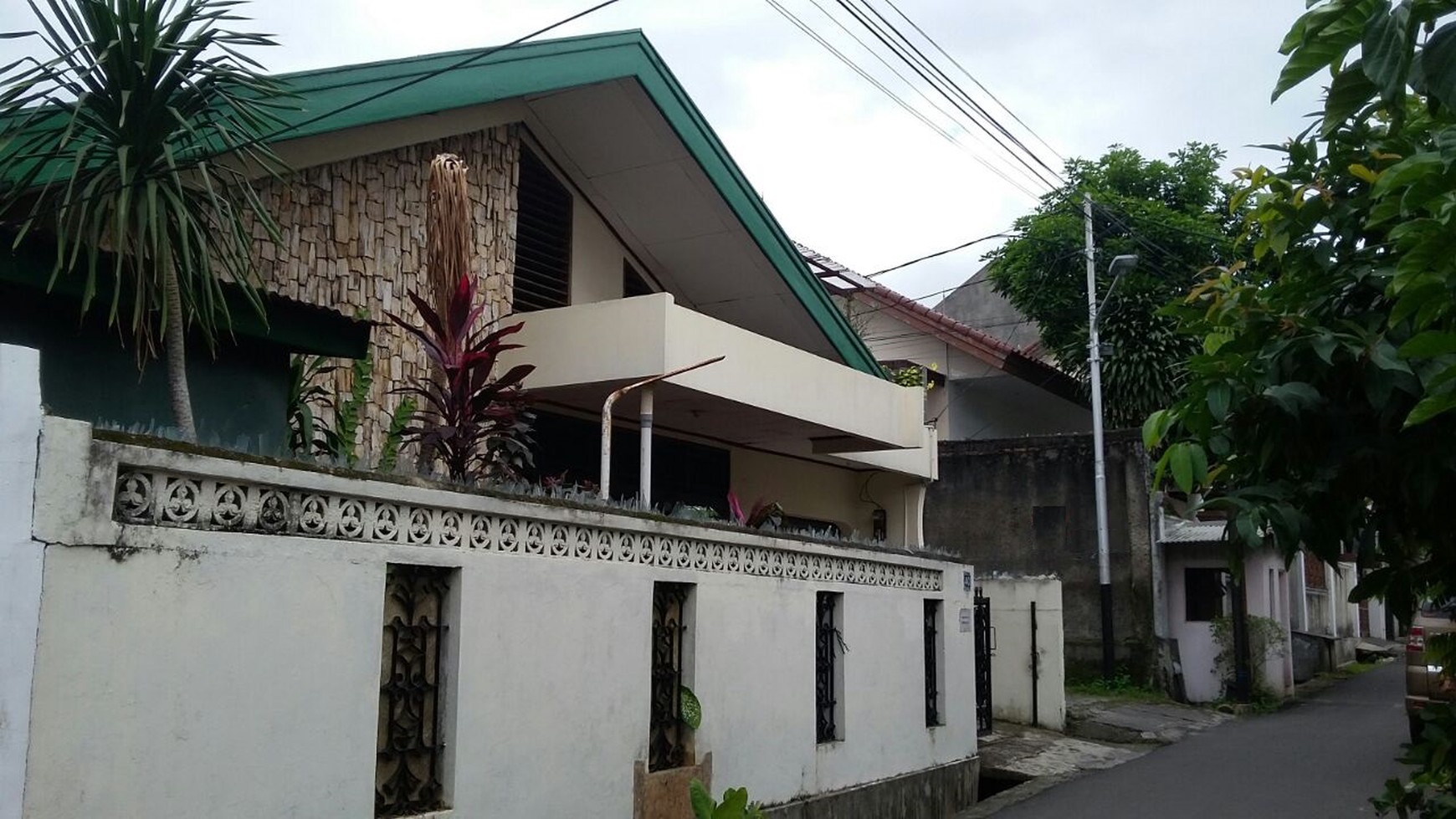 rumah elok siap huni di jakarta selatan