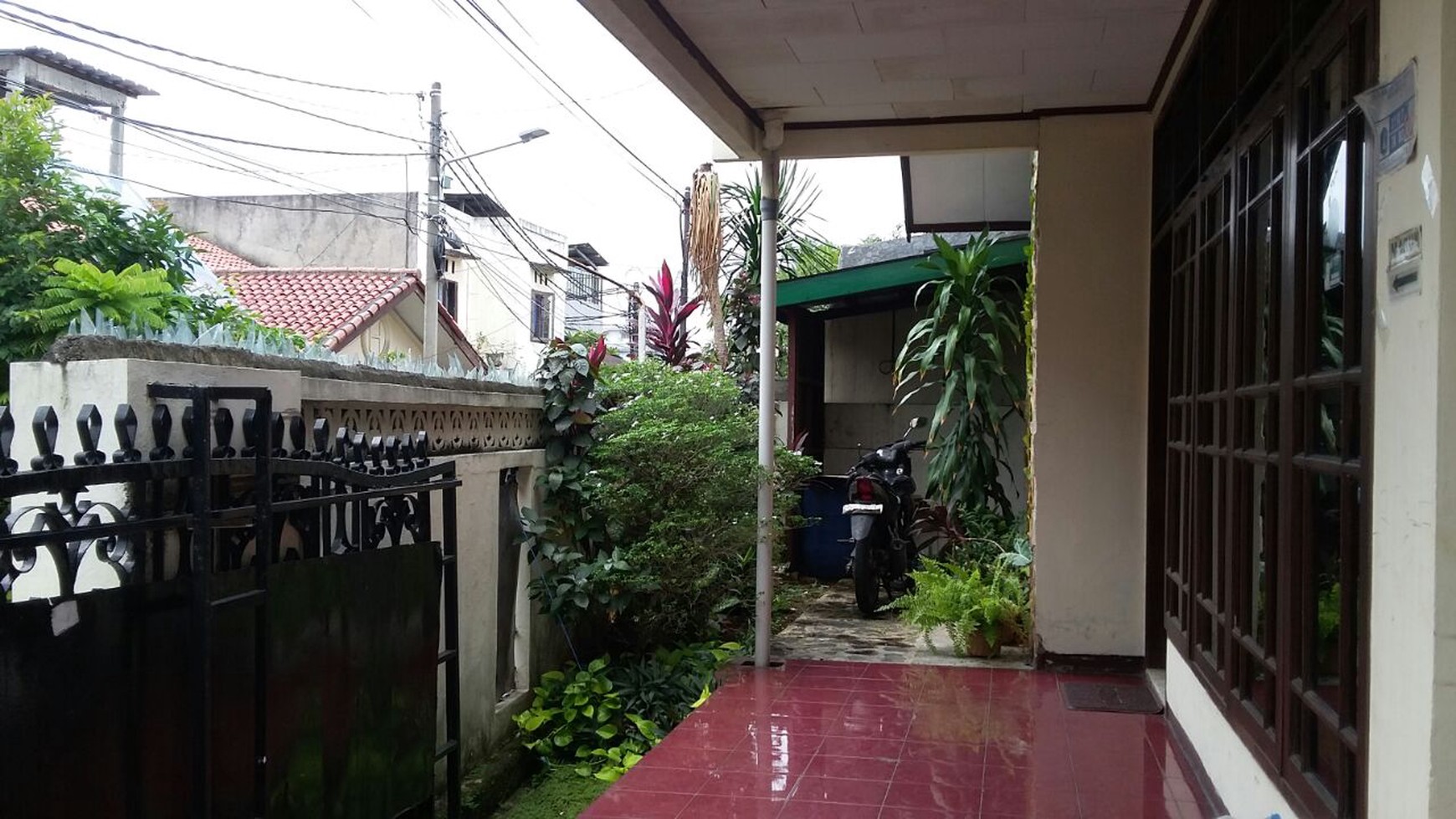 rumah elok siap huni di jakarta selatan