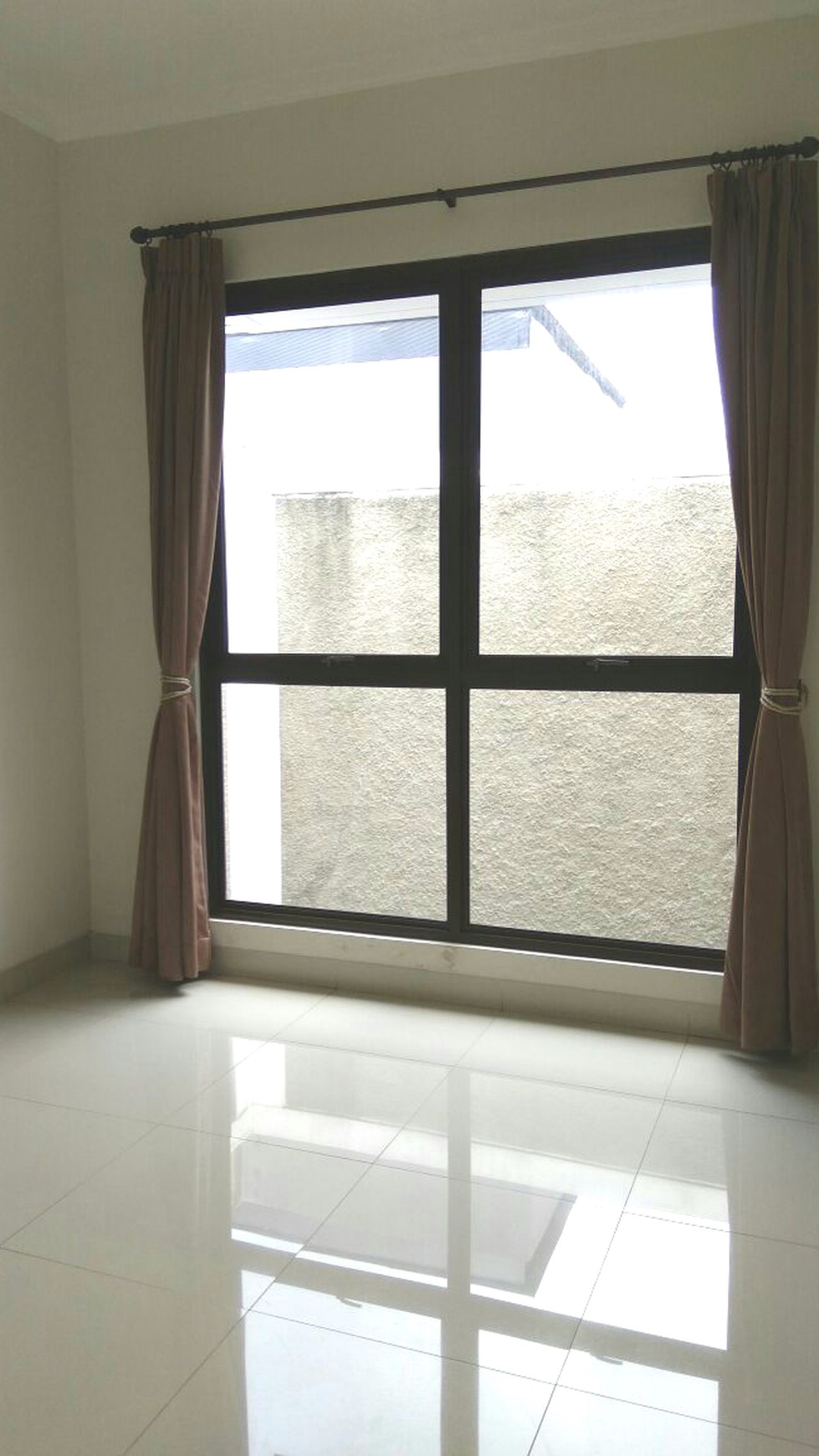 Rumah Siap Huni,minimalis di Bintaro Jaya 9