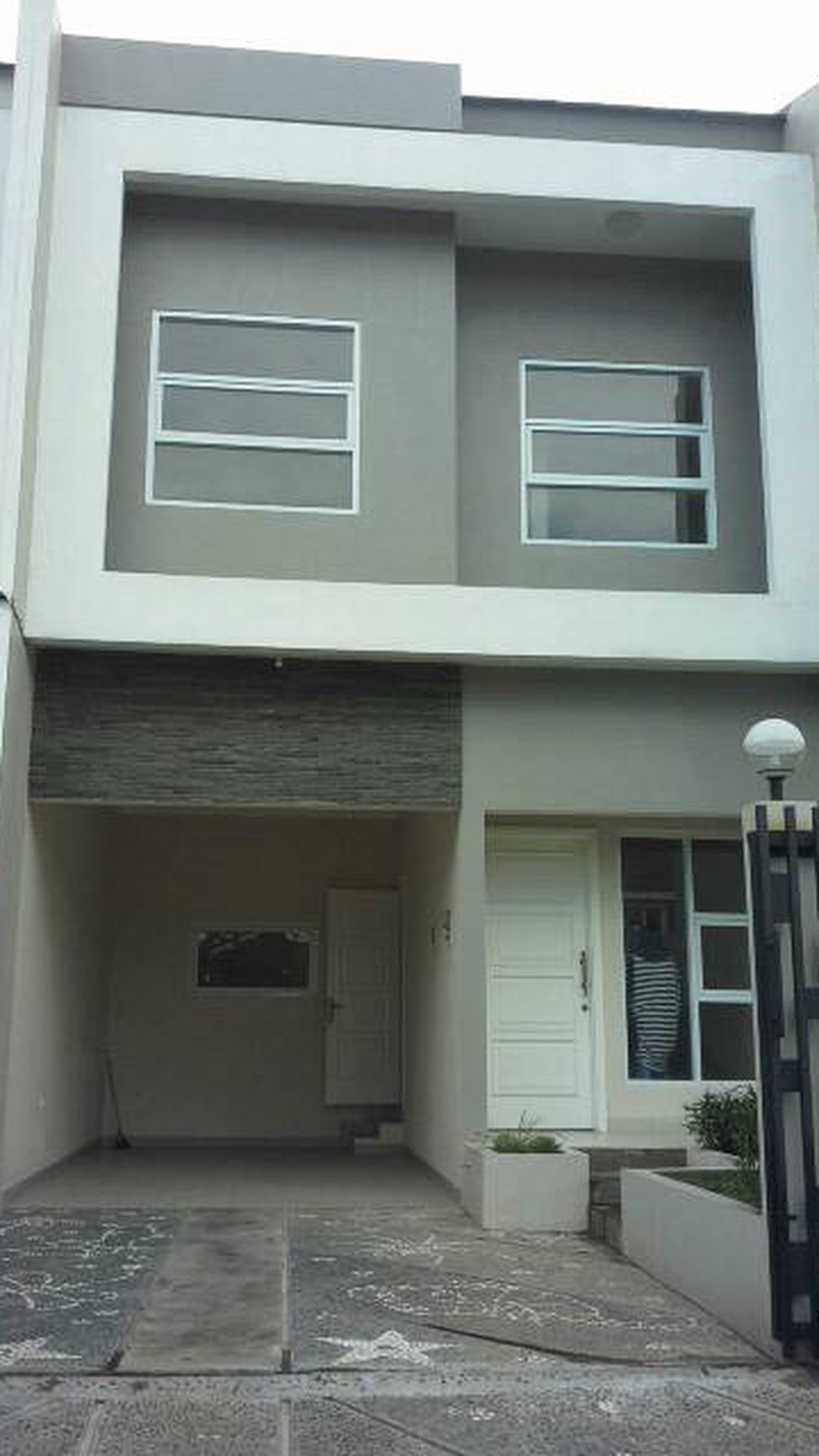 RUMAH BARU SIAP HUNI DI MEGAPOLITAN CINERE