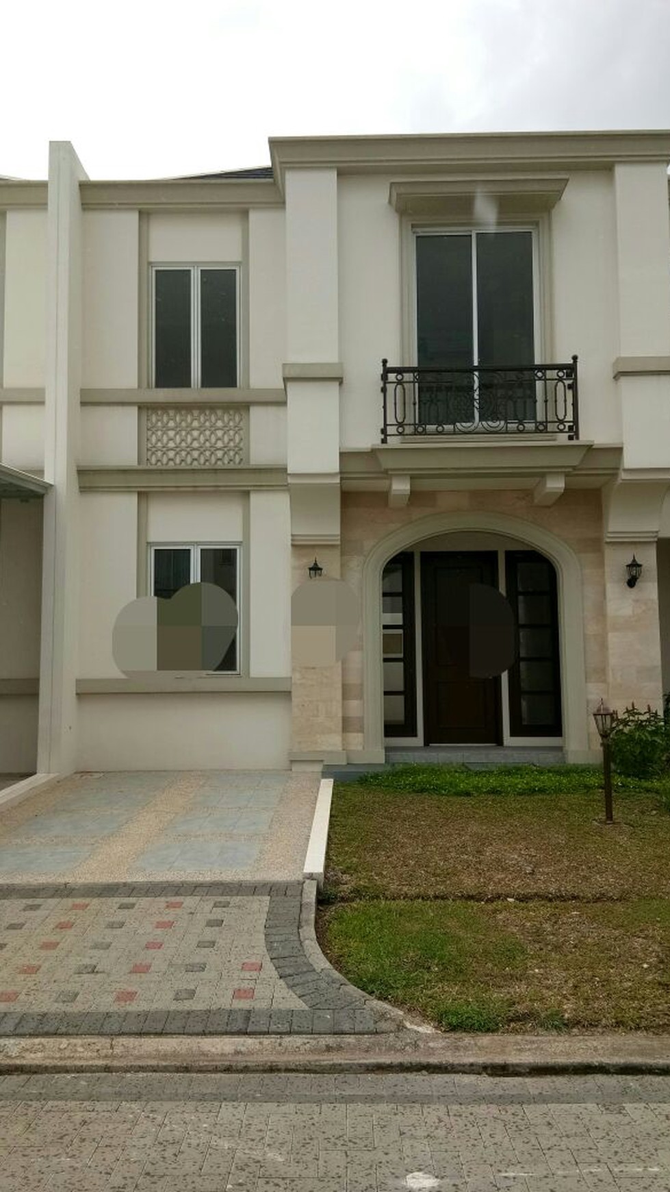 Rumah siap huni di Eminent