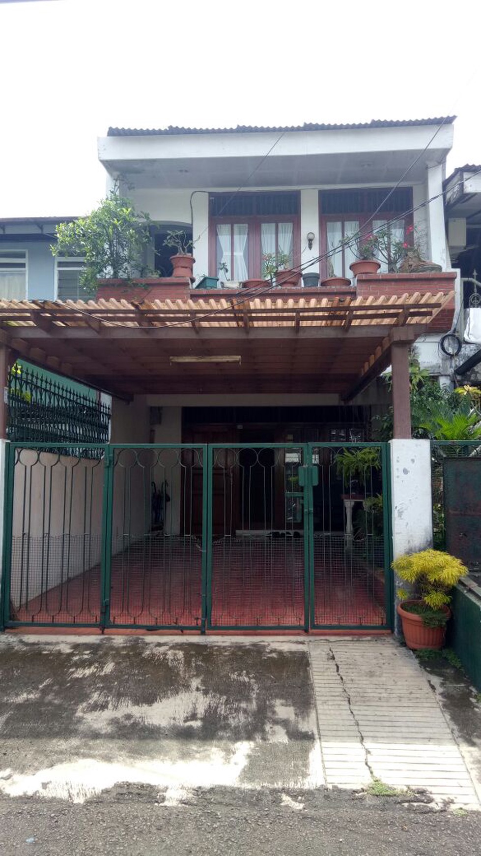 Rumah siap huni di ciputat