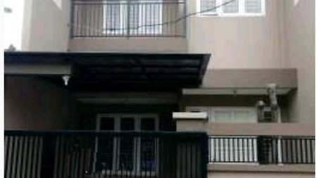 Rumah Ngagel jaya Selata Mantab