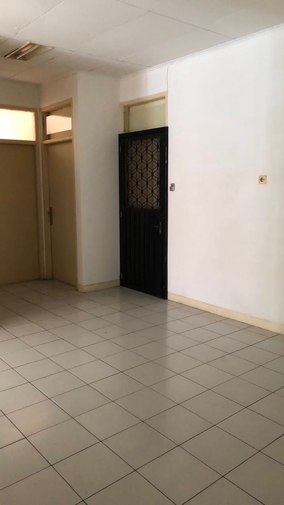 Disewakan Rumah di Puri Indah - Jakarta Barat