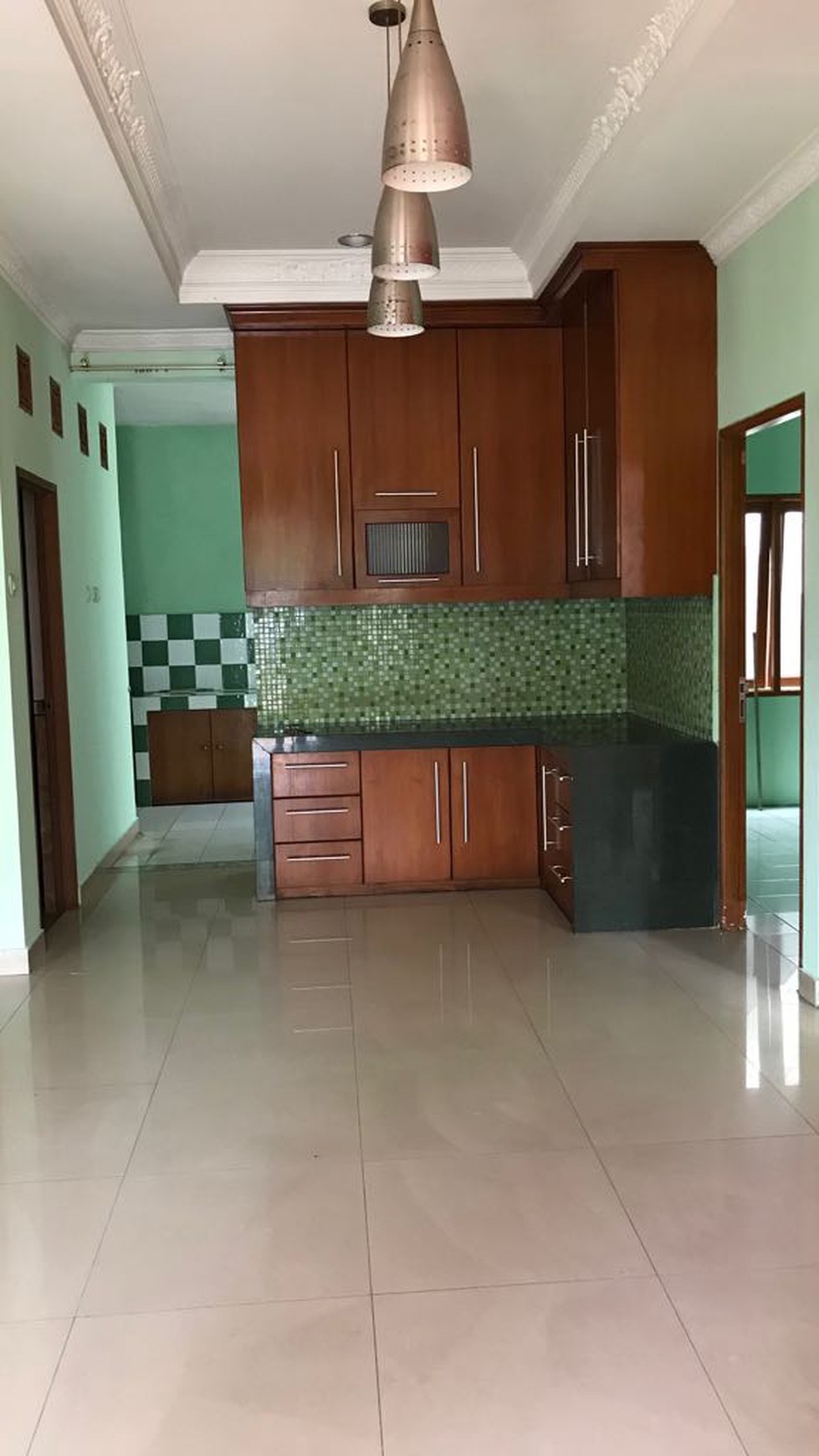 Rumah Siap Huni di Graha Raya