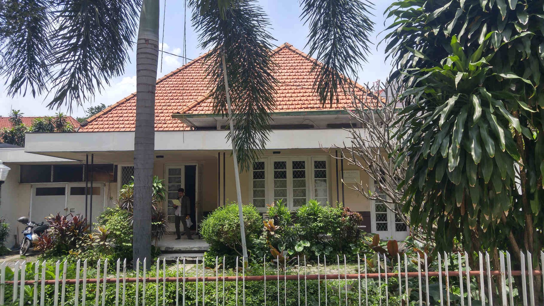 Rumah Dijual Pusat Kota Surabaya Dekat Raya Darmo.