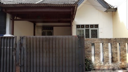 Rumah di Nusaloka Bsd dekat sekolah Santa Ursula