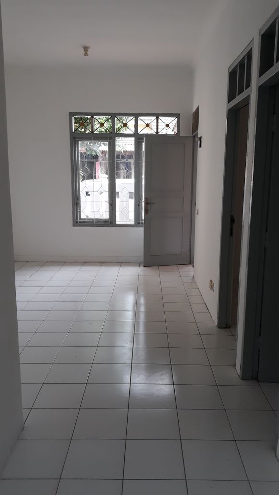 Rumah di Nusaloka Bsd dekat sekolah Santa Ursula