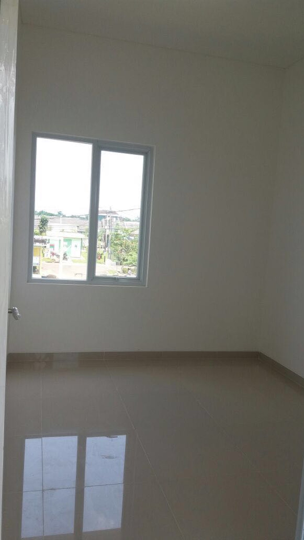 Dijual cepat rumah baru di metland cibitung, rumah siap huni.
