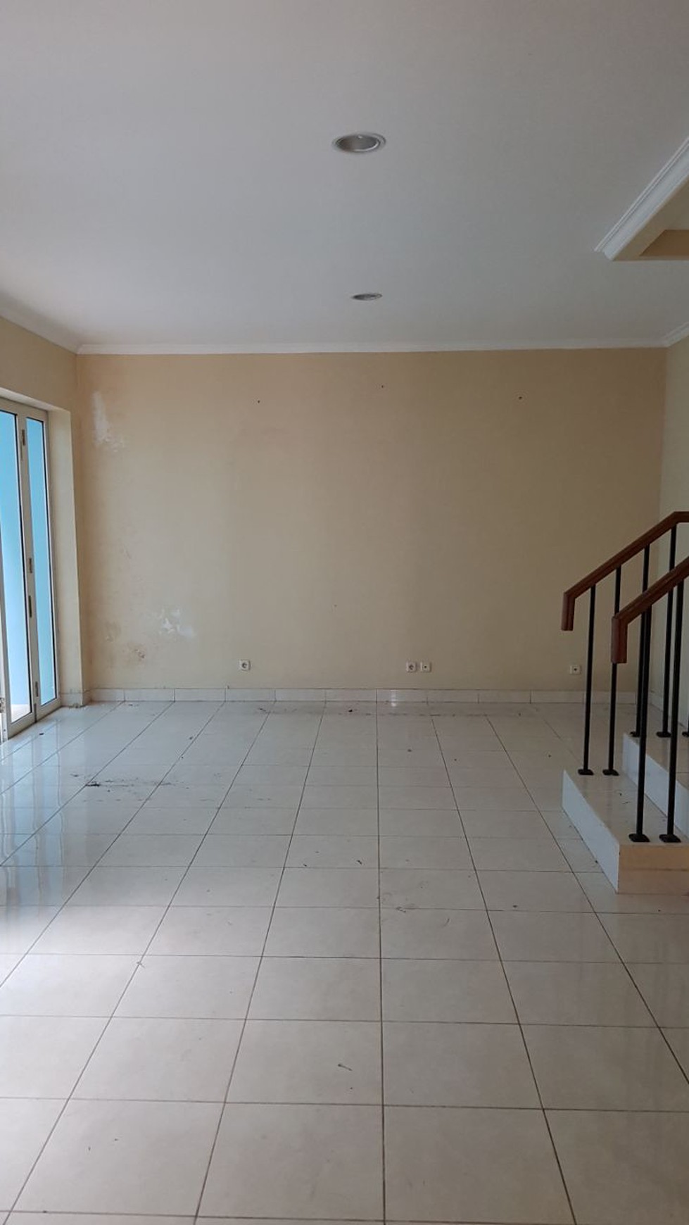 Disewakan Rumah di Taman Rolling Hills - Lippo Karawaci