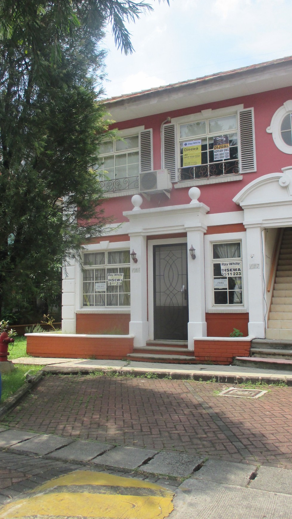 Dijual / Disewakan Townhouse di Taman Paris - Lippo Karawaci