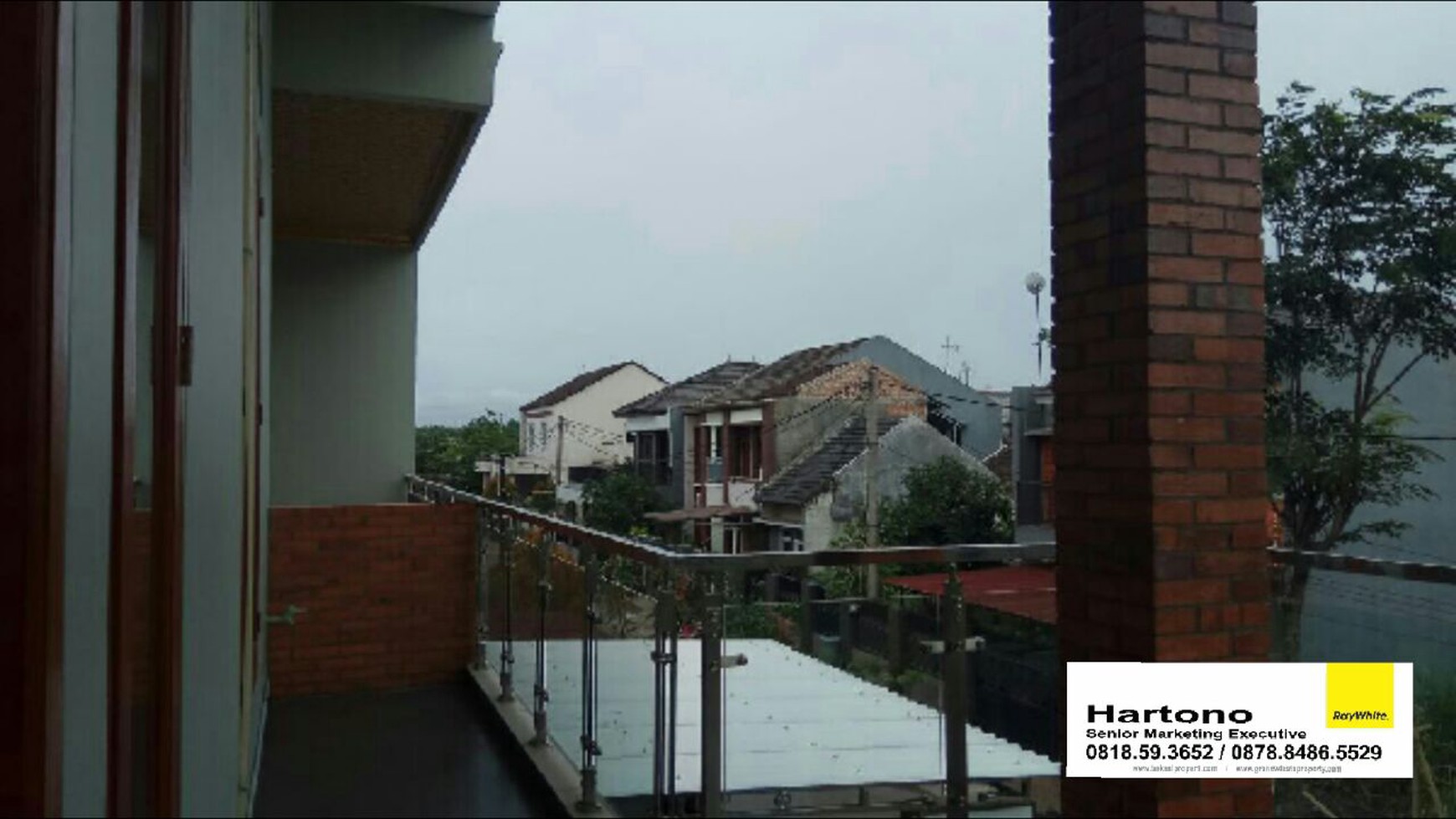 Dijual cepat rumah lux sangat istimewa di Vida Bekasi, rumah bagus di lingkungan yg prospektif.