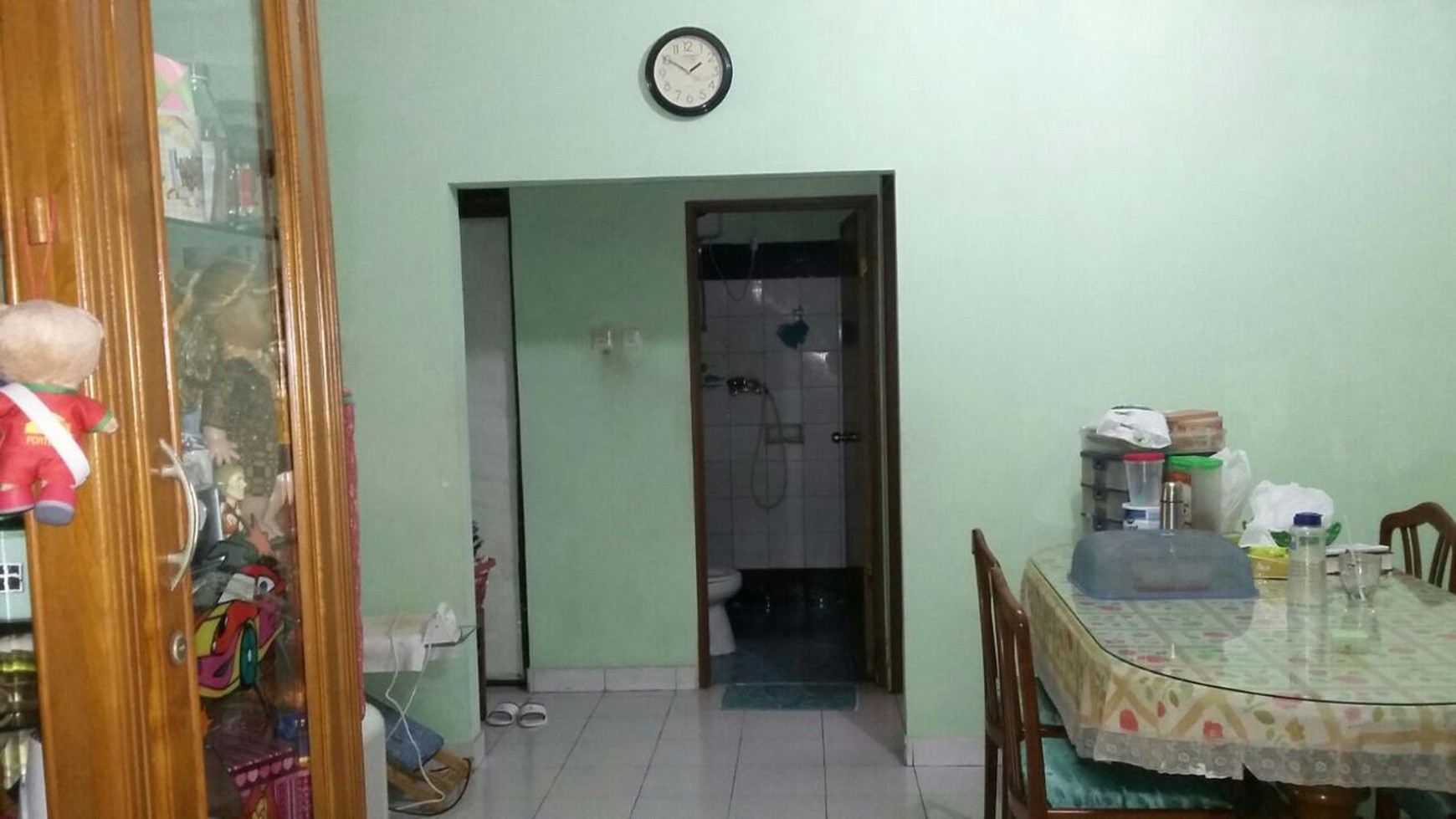 Dijual Cepat Rumah Terawat di Kemang Pratama 2, Luas 162 m2