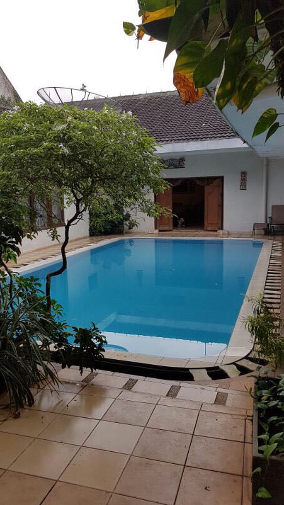 Dijual Rumah Asri di Lebak Bulus