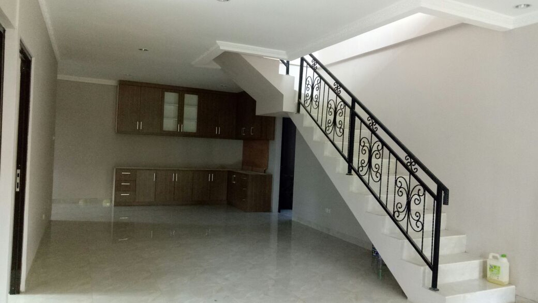 Rumah Baru, Minimalis, Aman,  Lokasi Stategis Di Sektor 5 Bintaro Dekat STAN