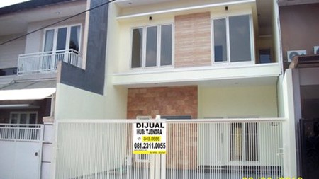 Rumah di Dharma Indah Regency, 2 Lantai, Minimalis, Row Jalan Lebar, Bagus, SIAP HUNI