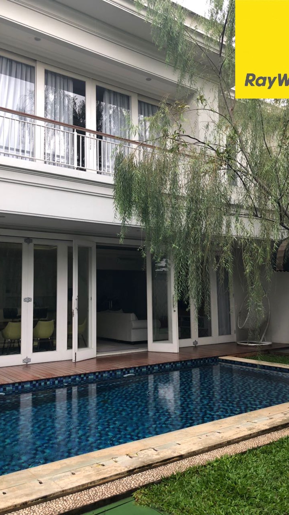 Rumah Sangat Bagus di Bintaro sektor 9 Plus Kolam Renang