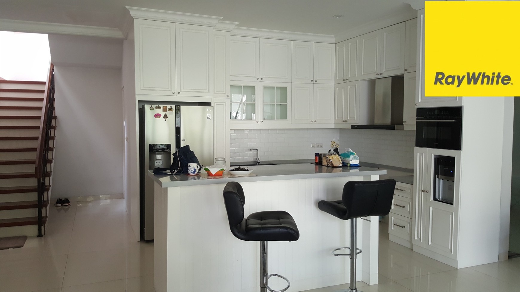 Rumah Sangat Bagus di Bintaro sektor 9 Plus Kolam Renang