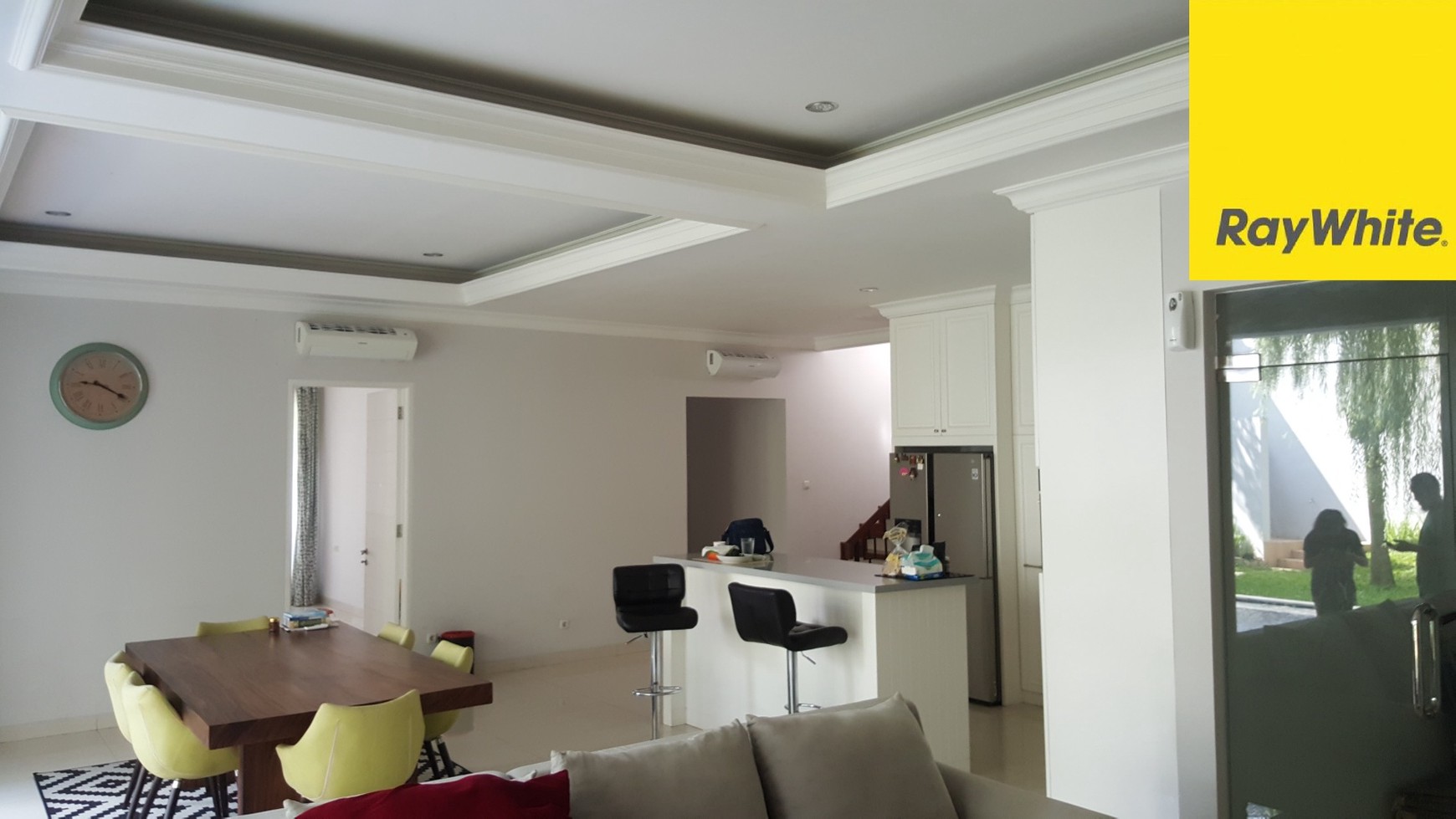 Rumah Sangat Bagus di Bintaro sektor 9 Plus Kolam Renang