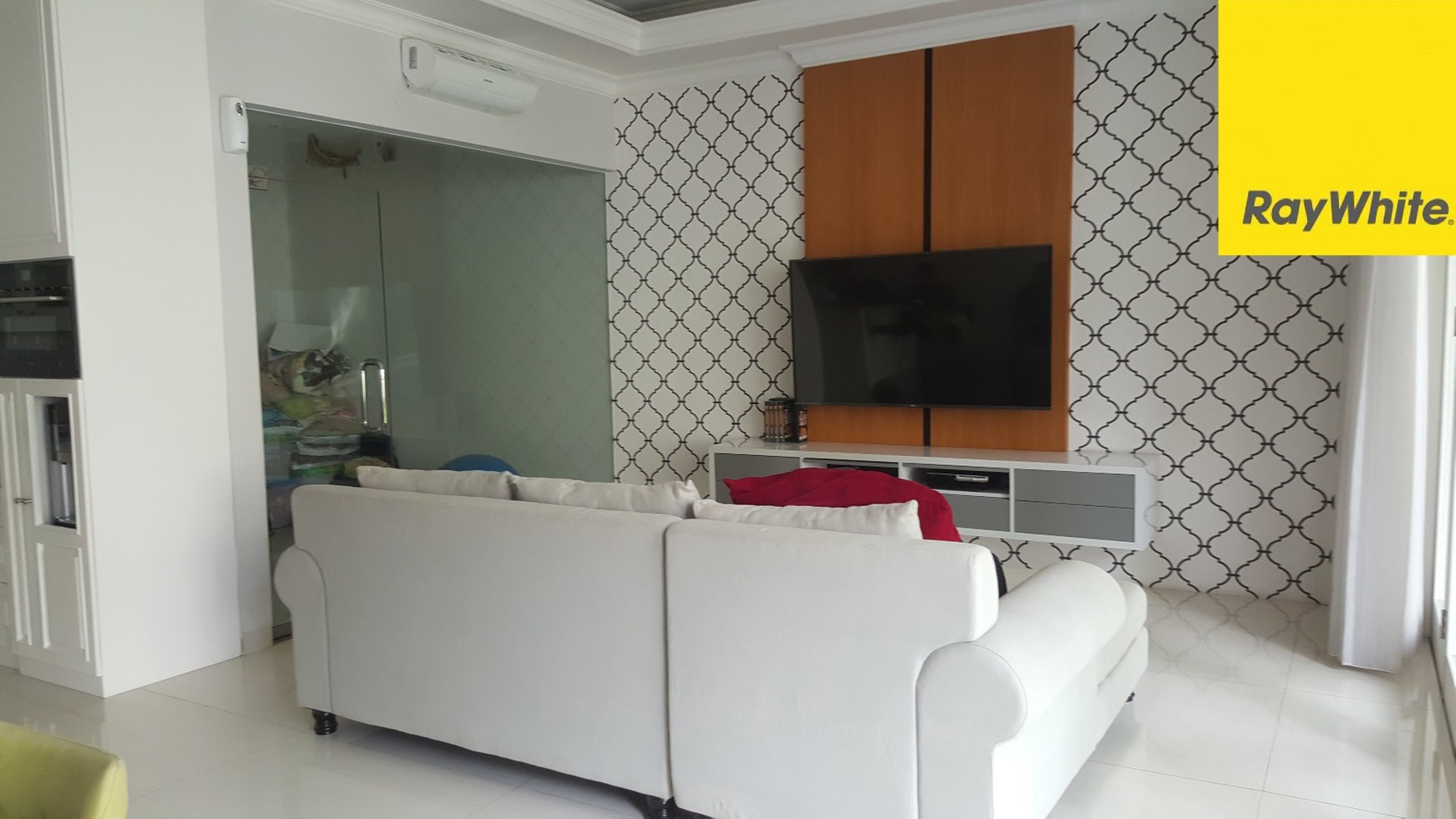 Rumah Sangat Bagus di Bintaro sektor 9 Plus Kolam Renang