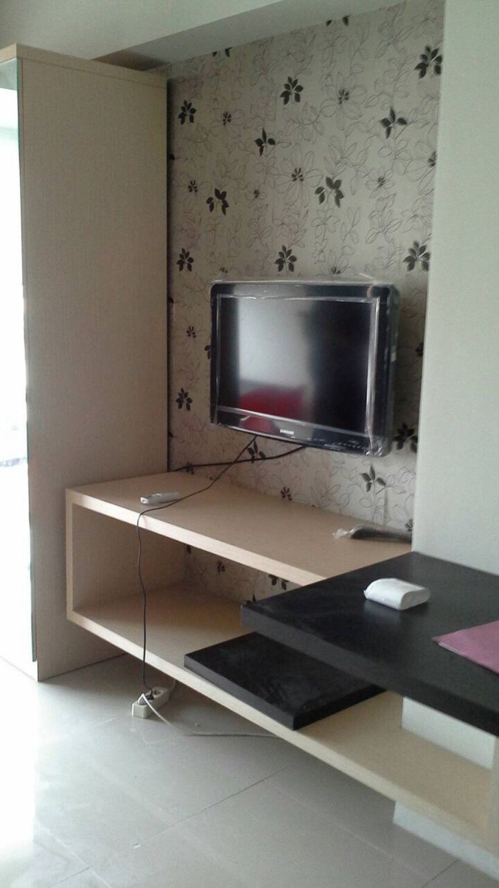 The Square dekat universitas petra 1 BR