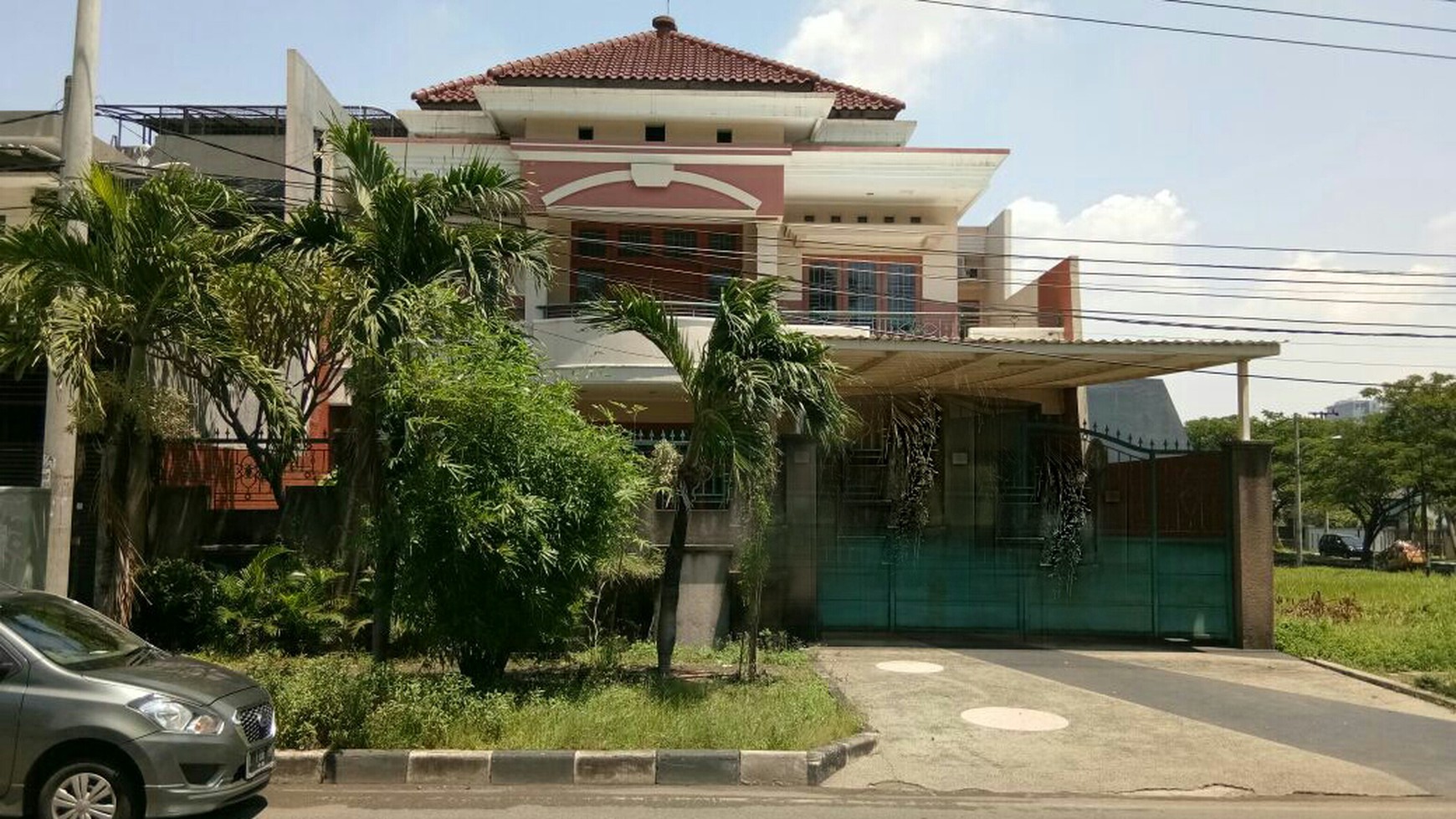 Sewa Rumah 2 lantai daerah rungkut