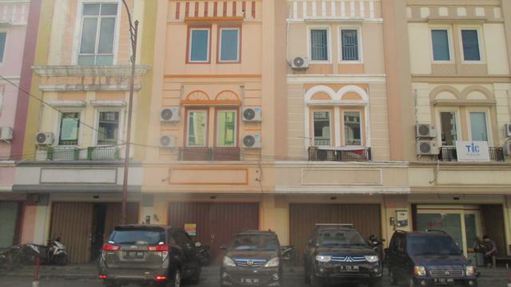 Dijual Ruko Golden Madrid 2 BSD City Strategis, dekat Pasmod 1.