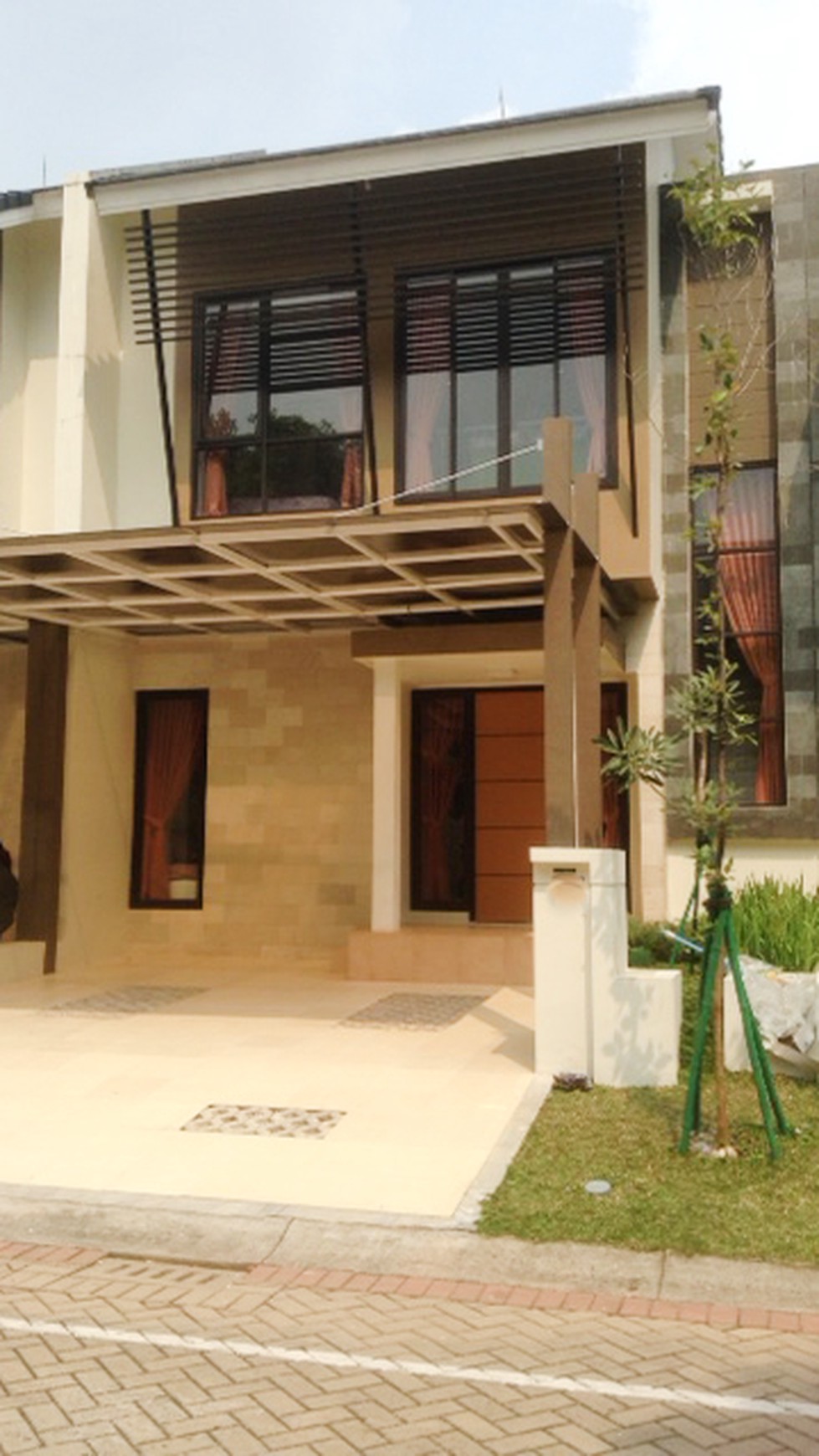 Rumah Nyaman dan Siap Huni di Kawasan Discovery, Bintaro