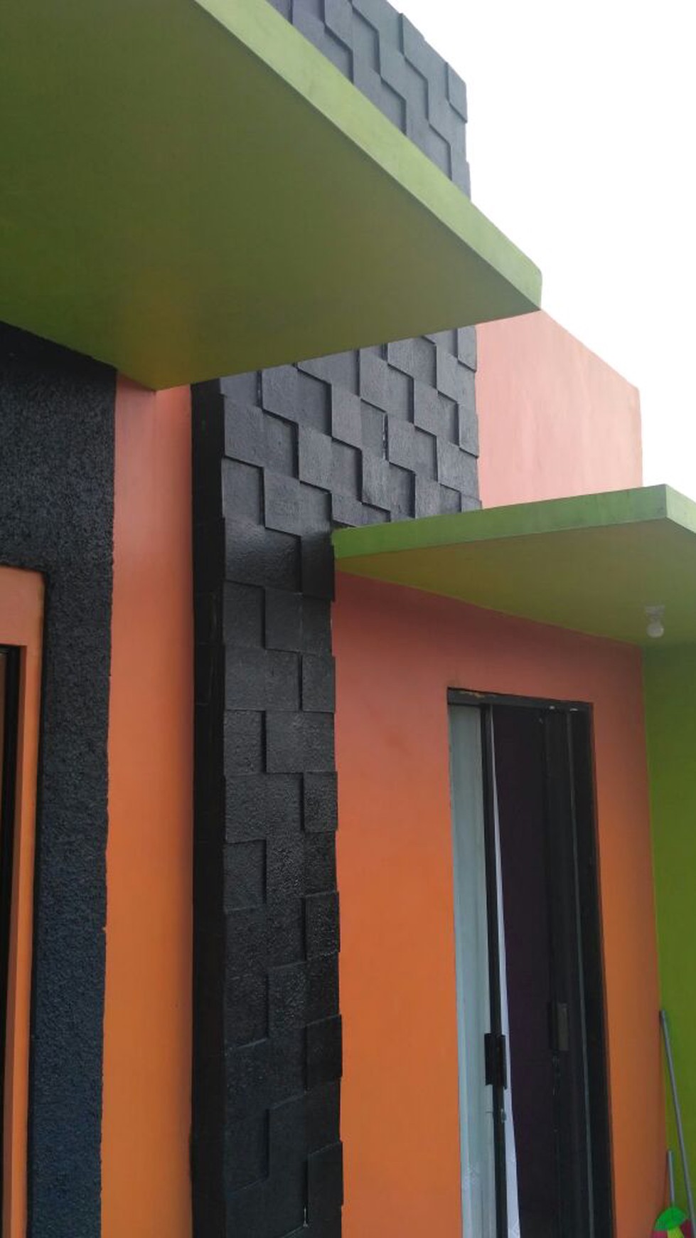 Rumah Dengan Kondisi Bangunan Sangat Bagus