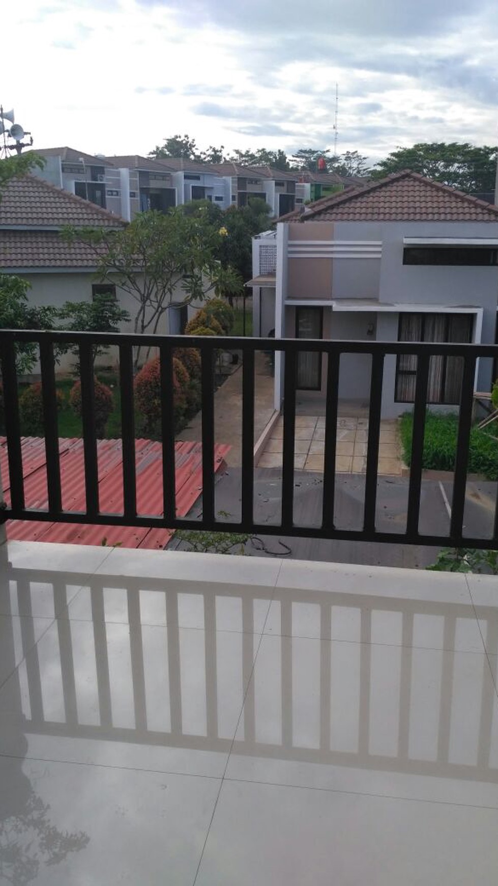 Rumah Dengan Kondisi Bangunan Sangat Bagus