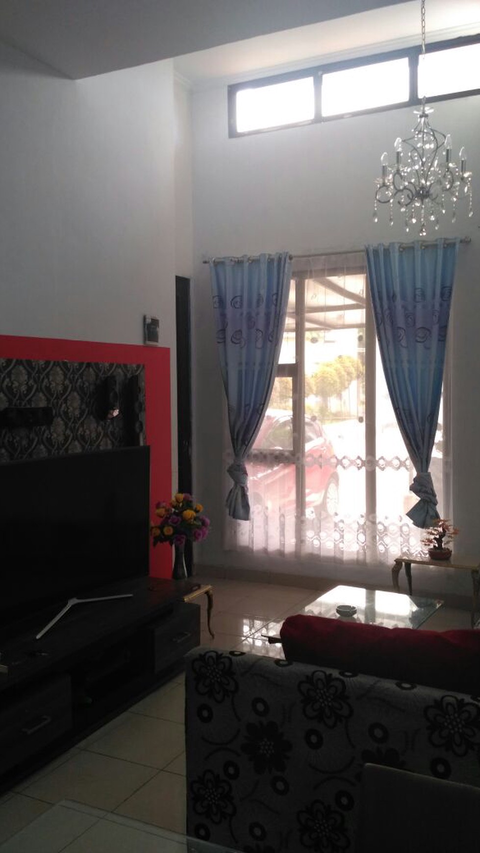 Rumah Dengan Kondisi Bangunan Sangat Bagus