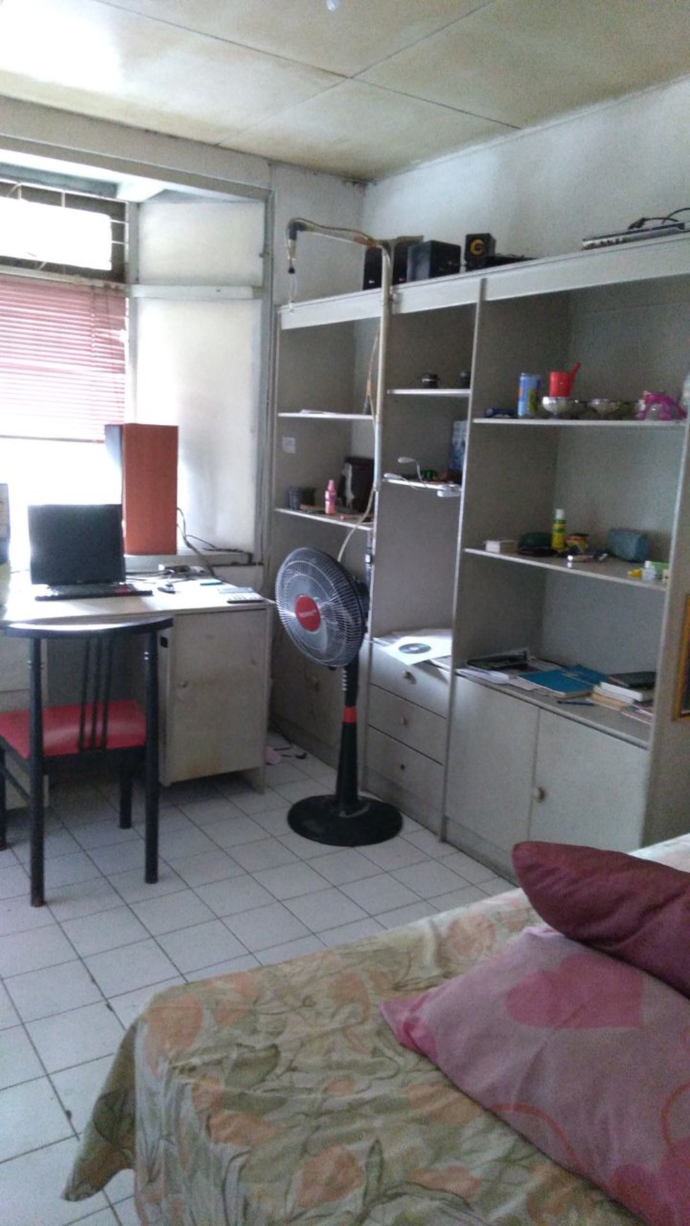 Dijual Rumah di Jl. Prambanan Raya - Perum, Karawaci