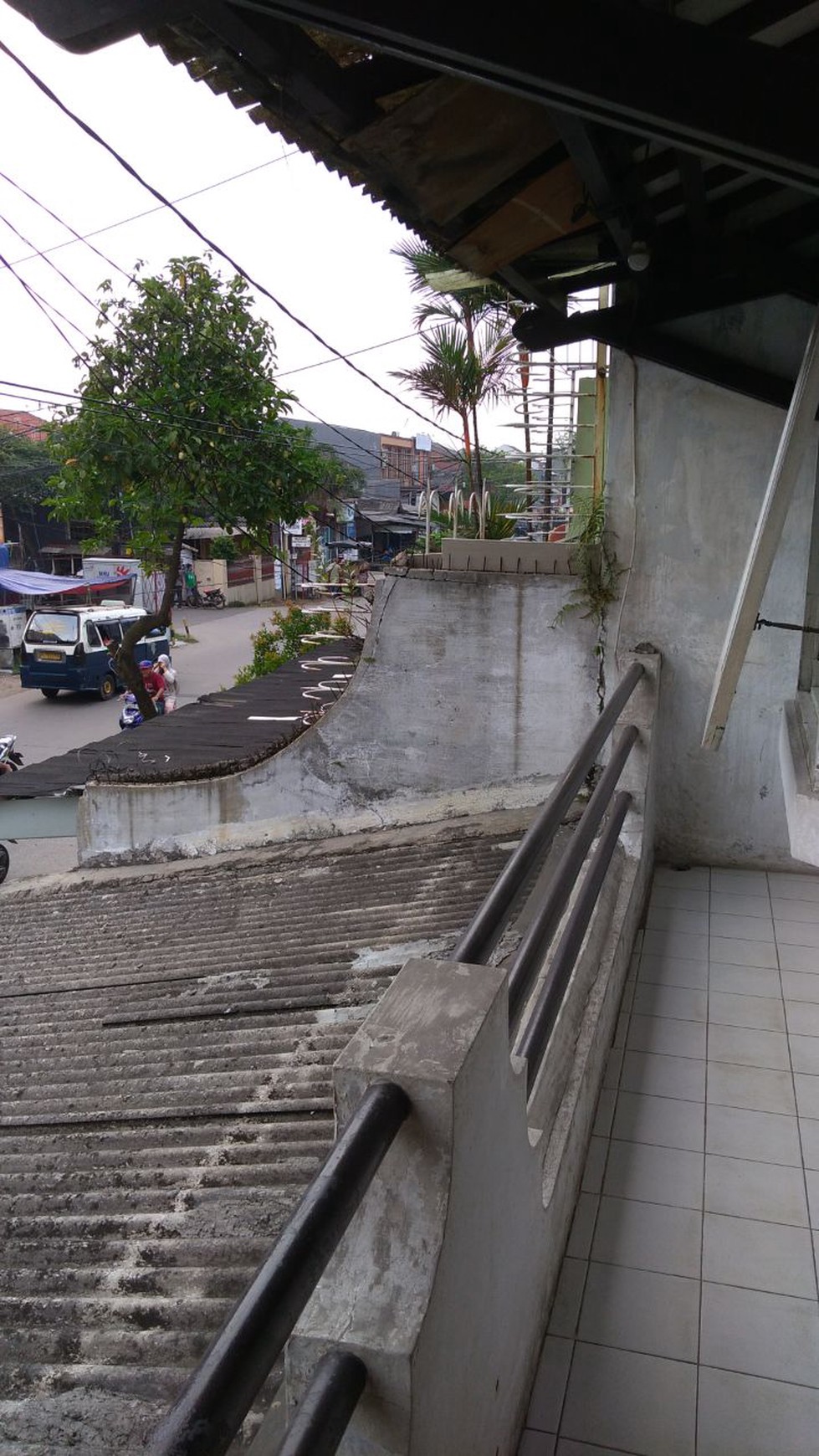 Dijual Rumah di Jl. Prambanan Raya - Perum, Karawaci