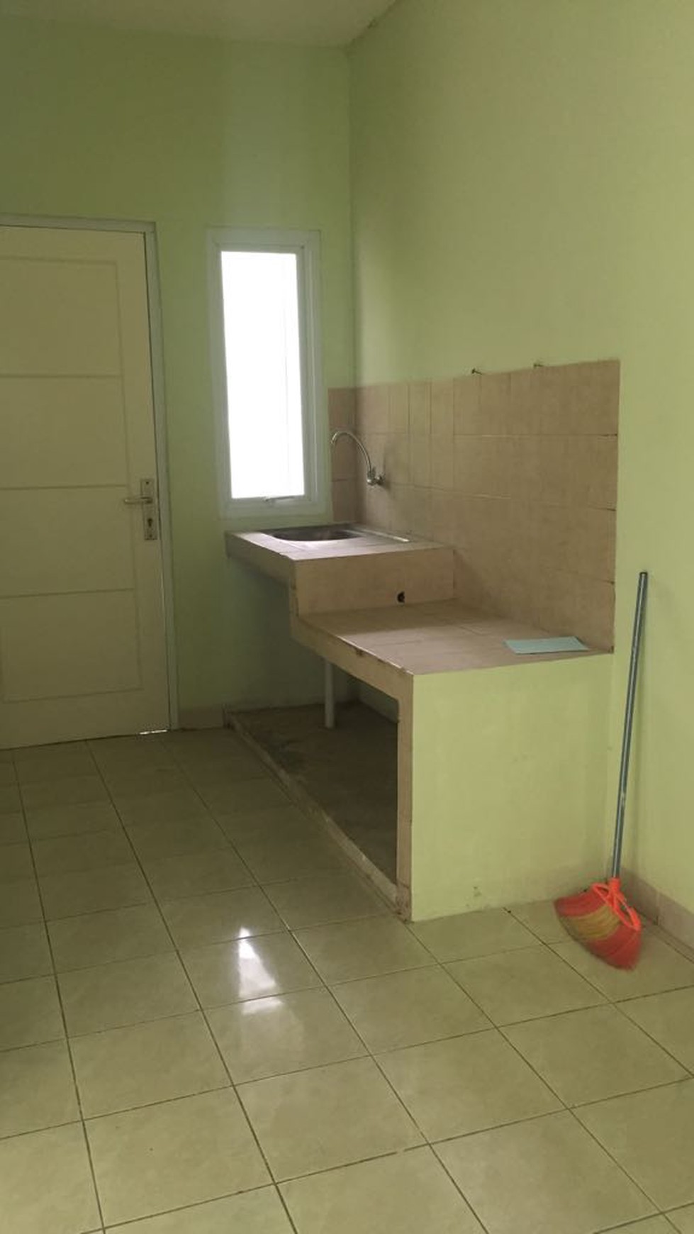 Rumah Mungil Siap Huni Di Graha Raya Bintaro