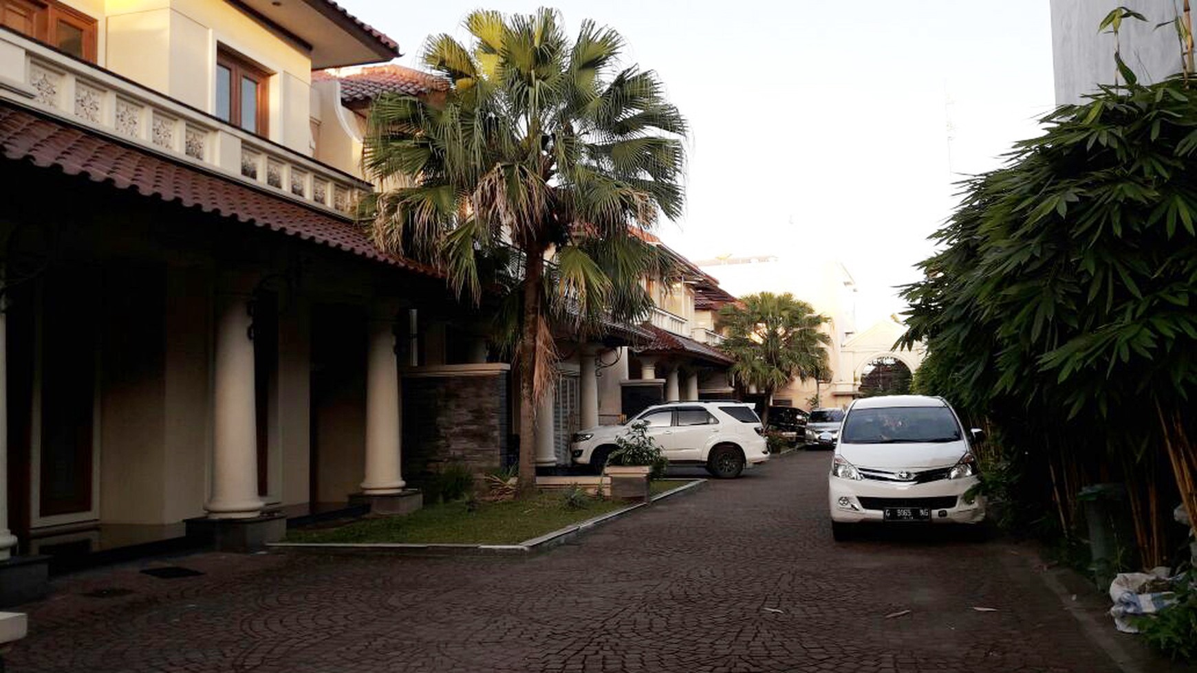 RUMAH MEWAH DIPERUMAHAN DENGAN KONSEP TOWNHOUSE, , SETURAN, DEPOK, SLEMAN.