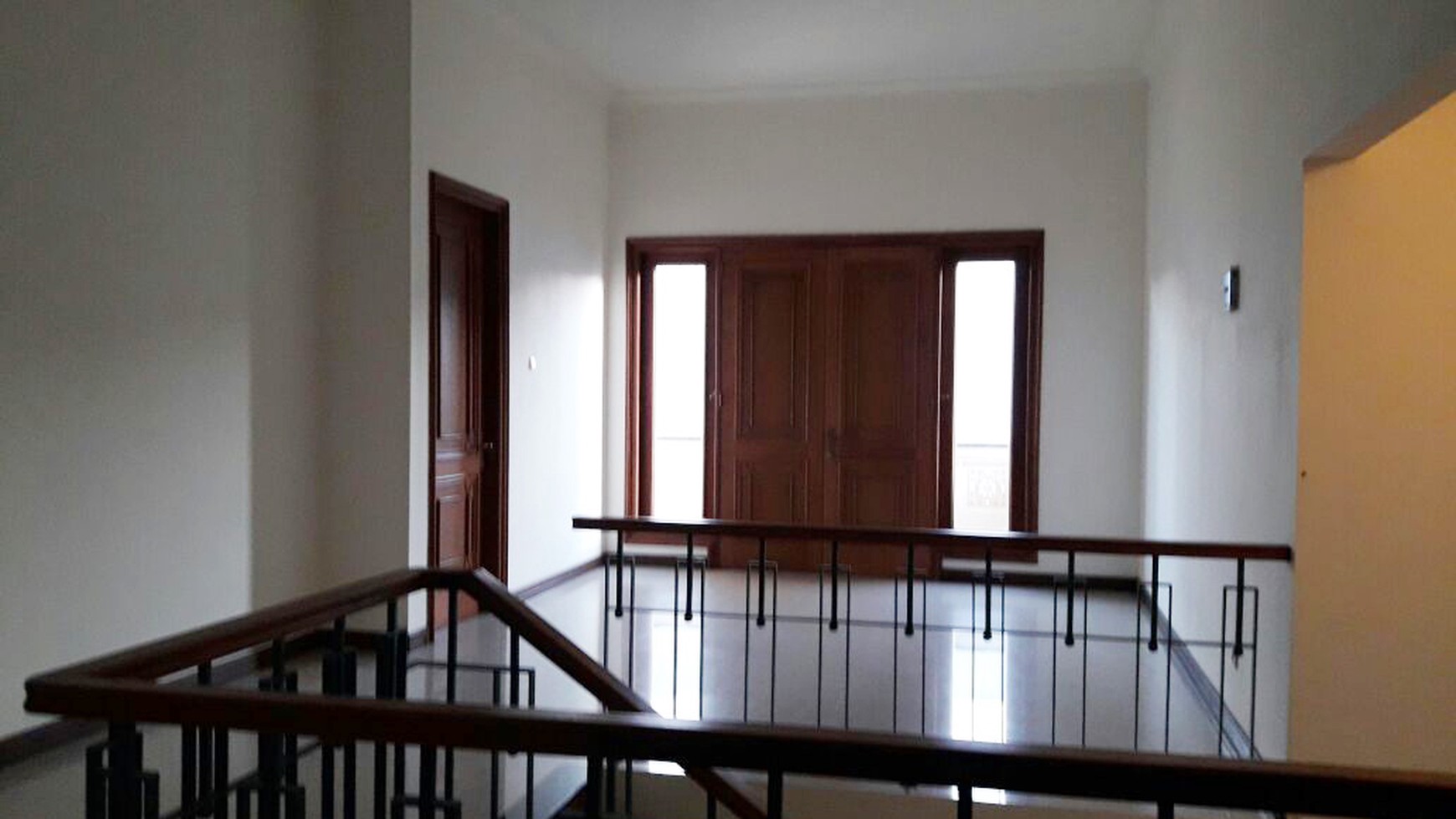 RUMAH MEWAH DIPERUMAHAN DENGAN KONSEP TOWNHOUSE, , SETURAN, DEPOK, SLEMAN.