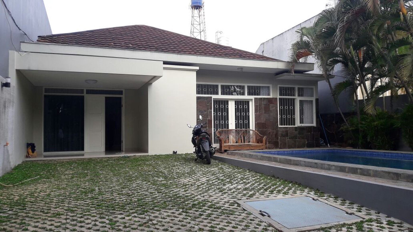 Disewakan rumah di Cipete 250 juta/thn