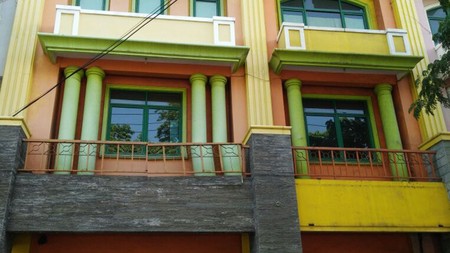 3 Ruko Jejer, Pusat Kota strategis