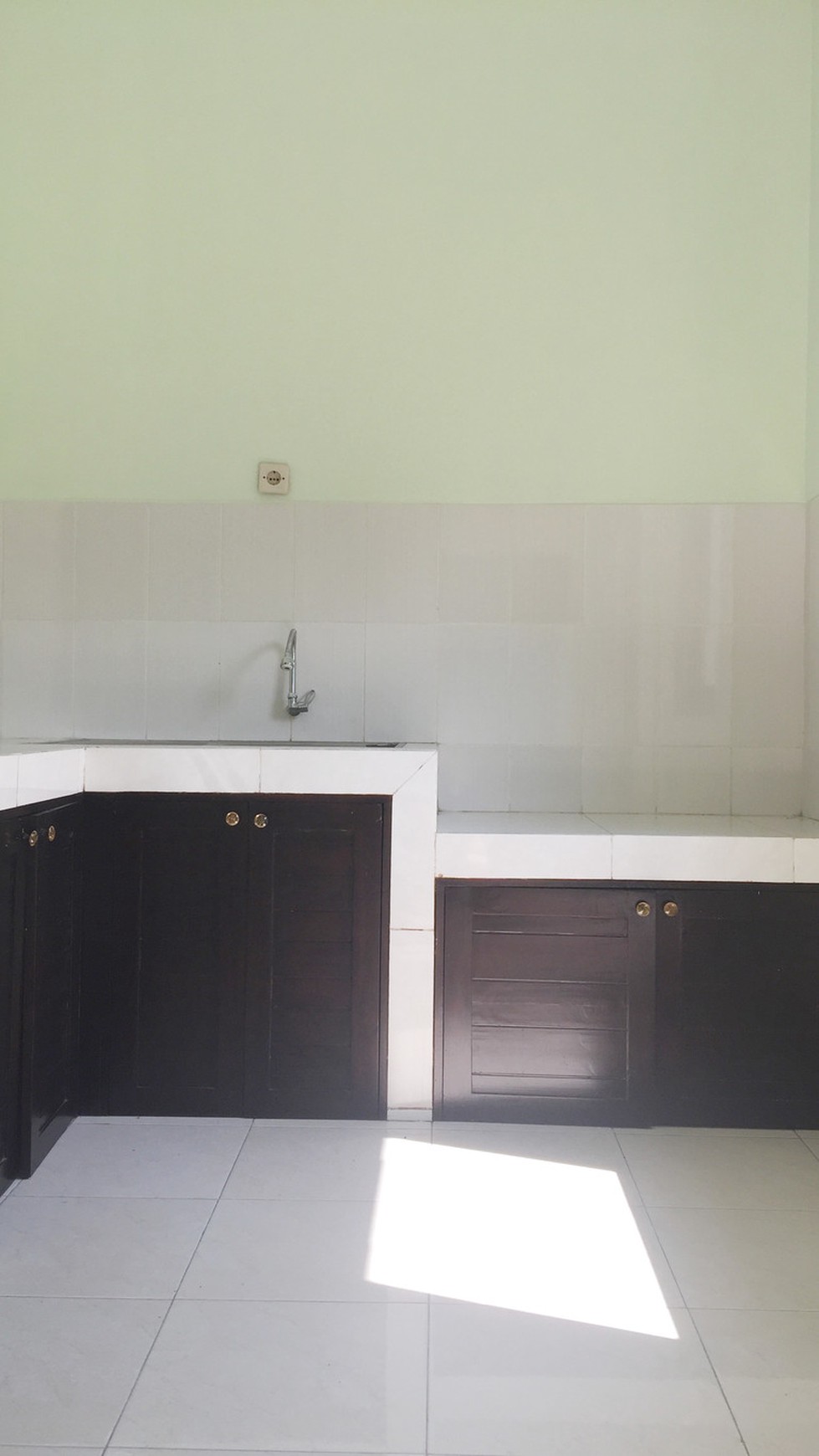 HUNIAN MODERN POSISI HOOK, DI PERUM FASCO MANSION, NGAGLIK, SLEMAN