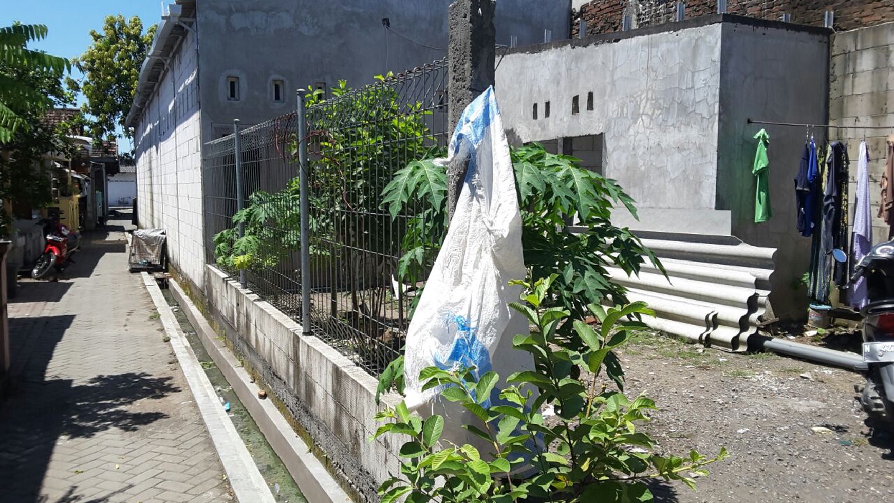 Jual Rumah + Gudang di Medaeng, Bungurasih